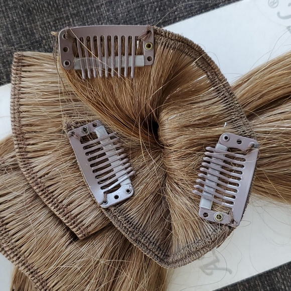 18" Hair Extensions - Picture 4 of 4